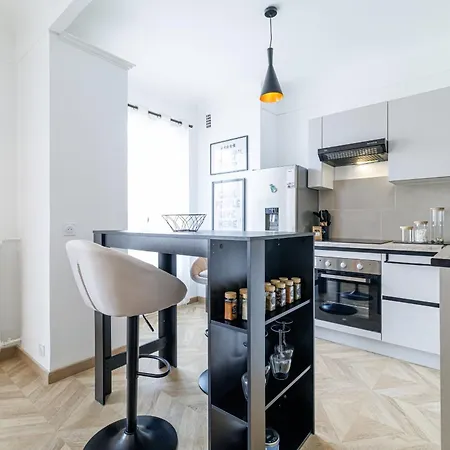 Wide & Cozy 1 Bdr Downtown 아파트