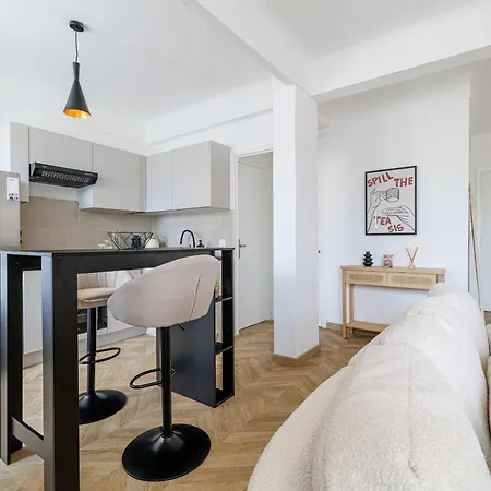 Wide & Cozy 1 Bdr Downtown 아파트 *