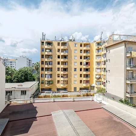 아파트 Wide & Cozy 1 Bdr Downtown 니스
