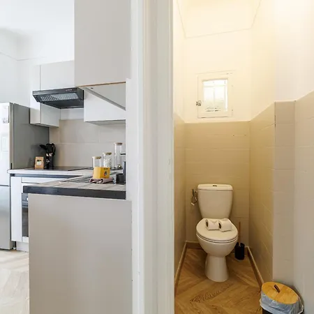 아파트 Wide & Cozy 1 Bdr Downtown 니스