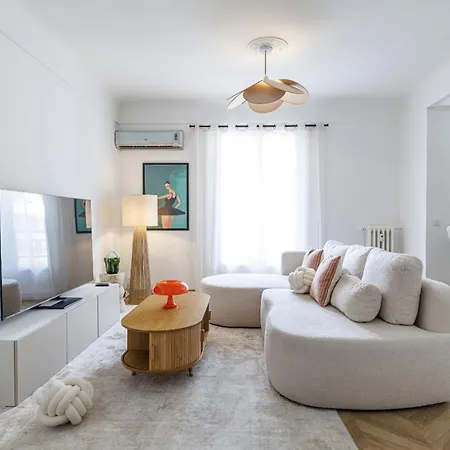 Wide & Cozy 1 Bdr Downtown Daire *