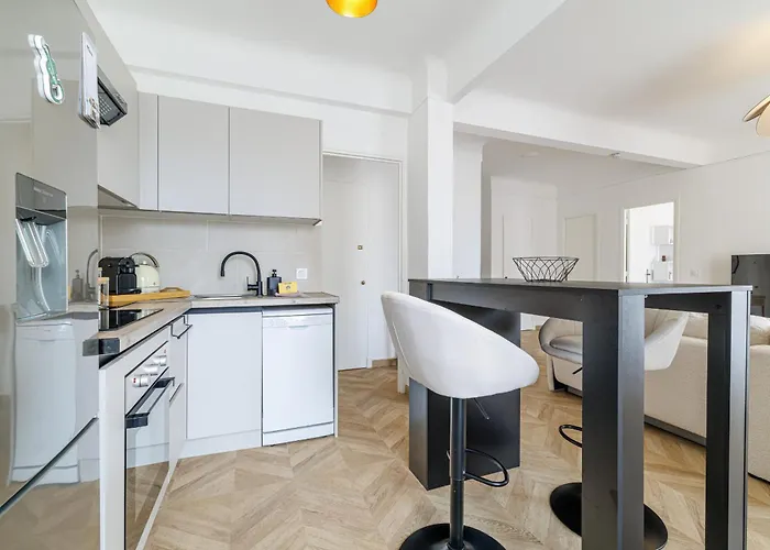 شقة Wide & Cozy 1 Bdr Downtown نيس
